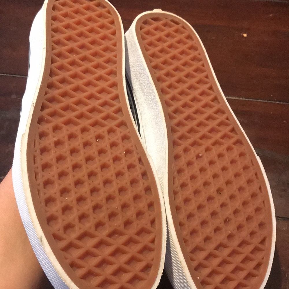 Vans - Picture 5 of 6
